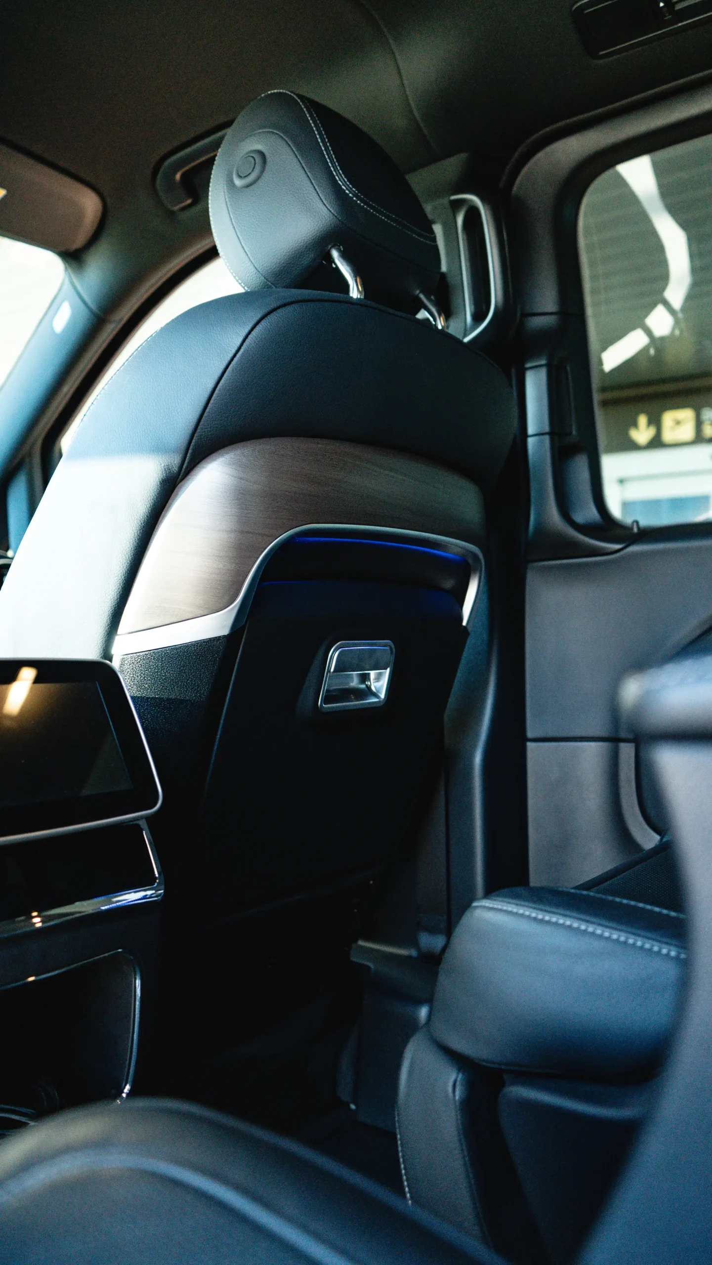 Interior of a Mercedes-Benz V-Class Long (VLE) with fold-down tables on backrests, ideal for wine tours and executive travel in Haro, Rioja.