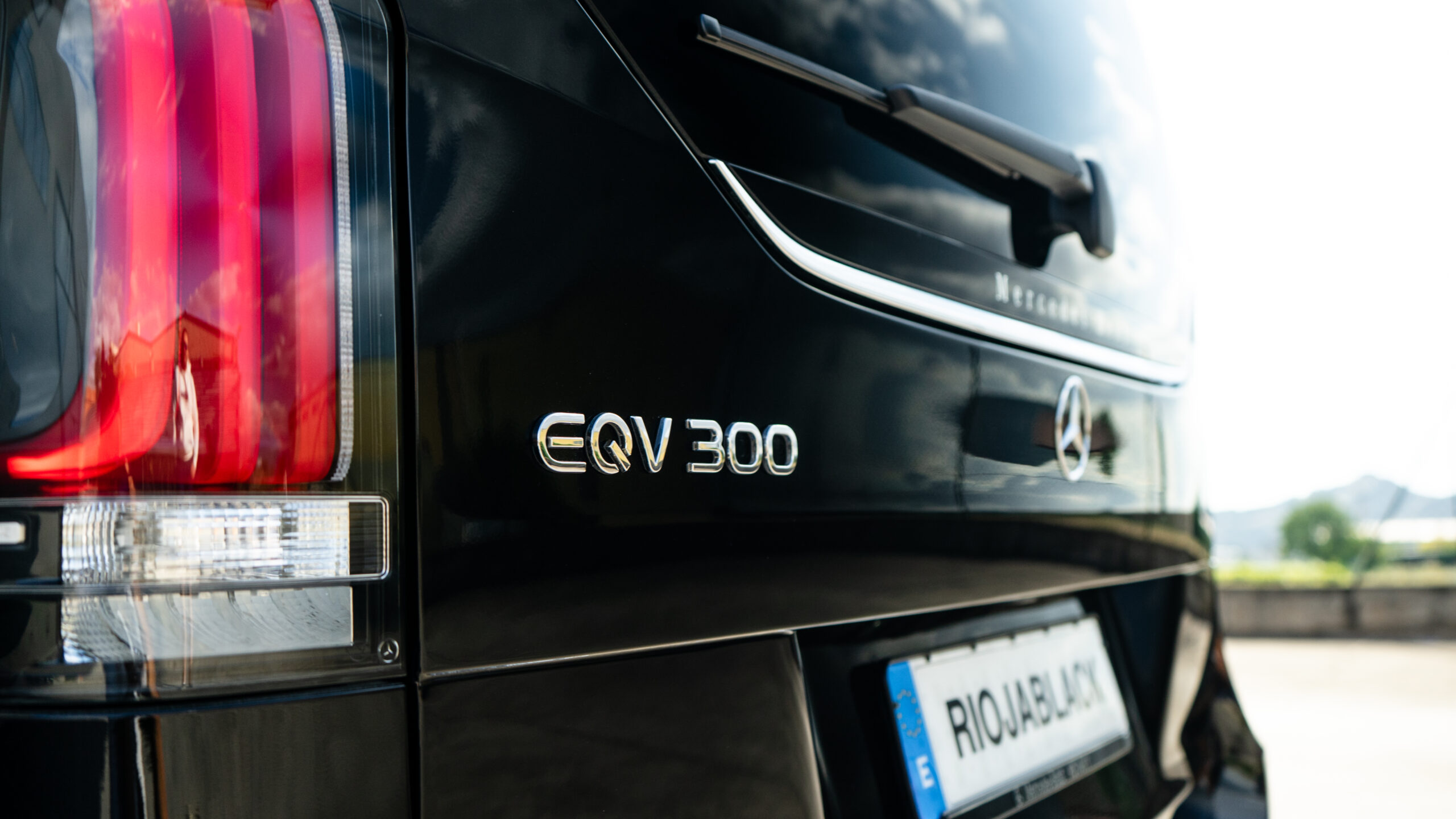 Rear view of an electric van, dedicated to private transfers in La Rioja
